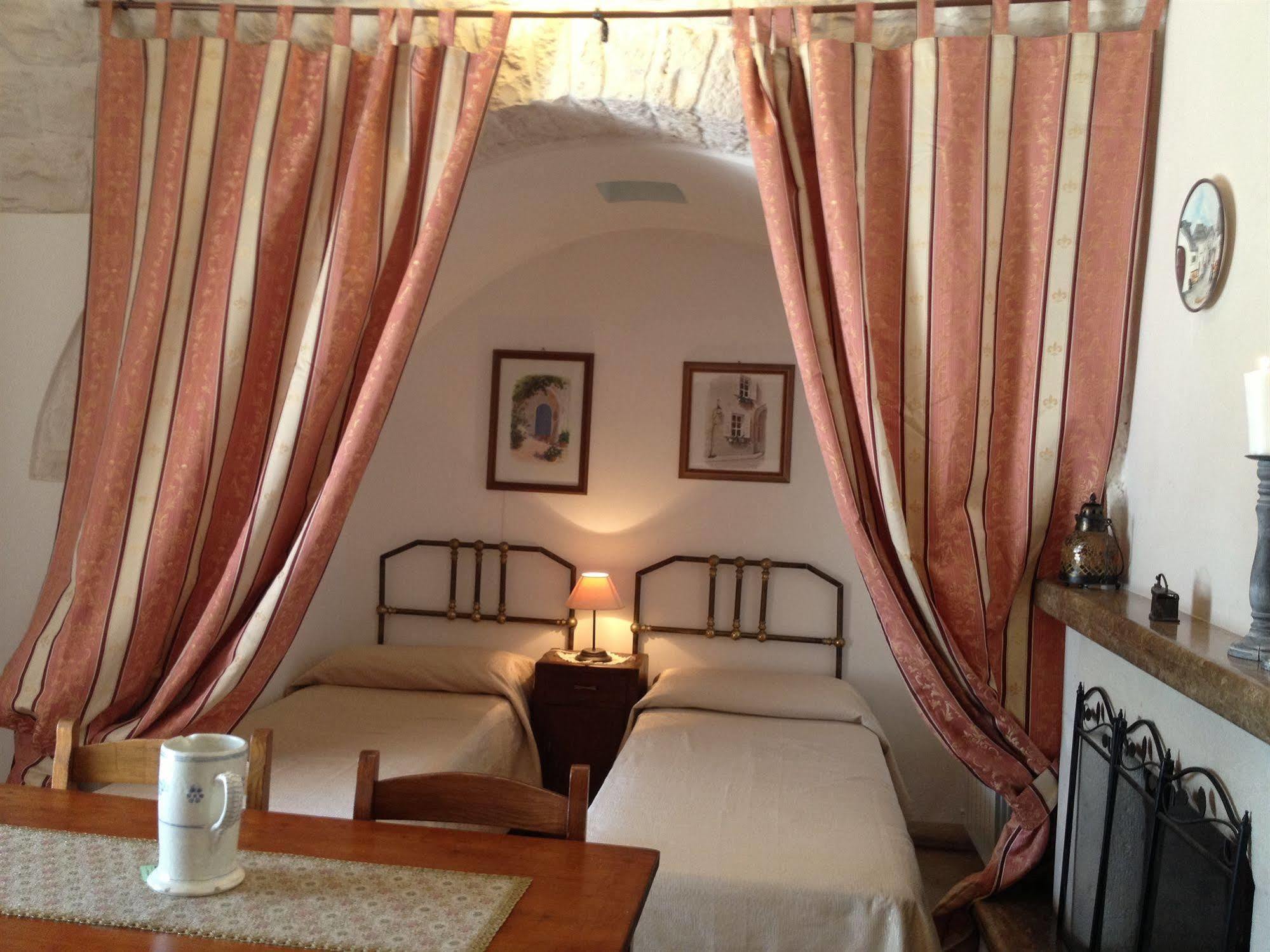 Trullicolarossa Villa Alberobello Eksteriør billede